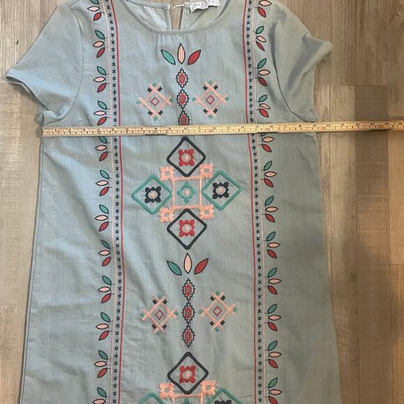 Hayden Los Angeles light blue embroidered Shift Dress size medium - Picture 5 of 16